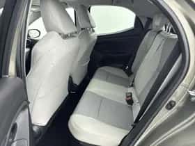 Toyota Yaris (2024) thumbnail 17