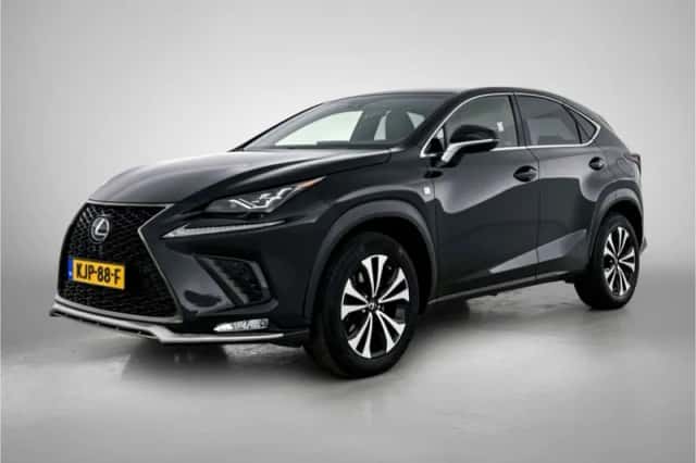 Lexus NX (2018) thumbnail 1