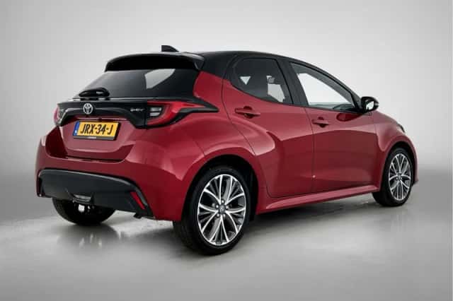 Toyota Yaris (2024) thumbnail 2