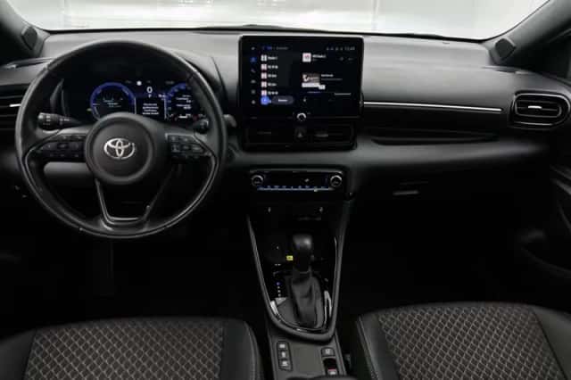 Toyota Yaris (2024) thumbnail 4
