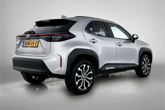 Toyota Yaris_Cross (2025) thumbnail 2