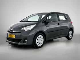 Toyota Verso-S (2011)