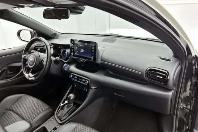 Toyota Yaris (2020) thumbnail 6