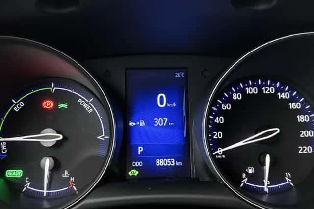 Toyota C-HR (2019) thumbnail 5