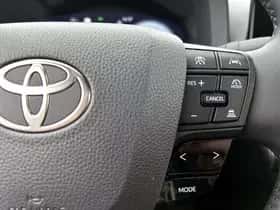 Toyota C-HR (2025) thumbnail 14