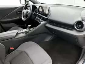 Toyota C-HR (2025) thumbnail 6