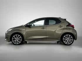 Toyota Yaris (2021) thumbnail 3