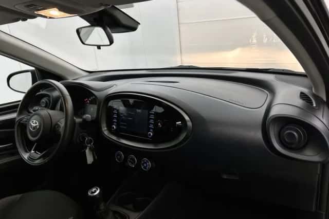 Toyota Aygo (2022) thumbnail 6