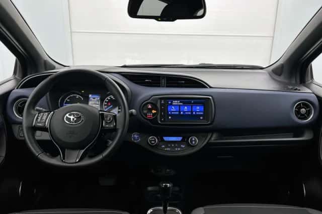 Toyota Yaris (2019) thumbnail 4