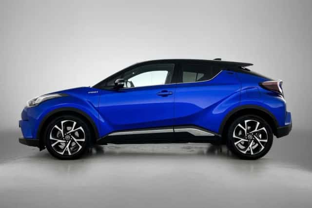 Toyota C-HR (2019) thumbnail 3