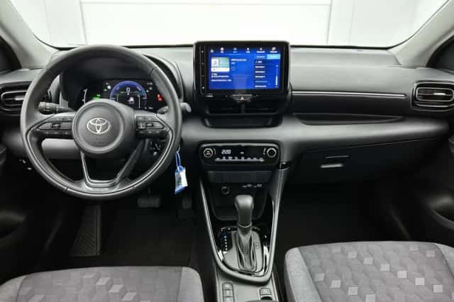 Toyota Yaris (2025) thumbnail 4