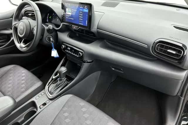 Toyota Yaris (2025) thumbnail 6