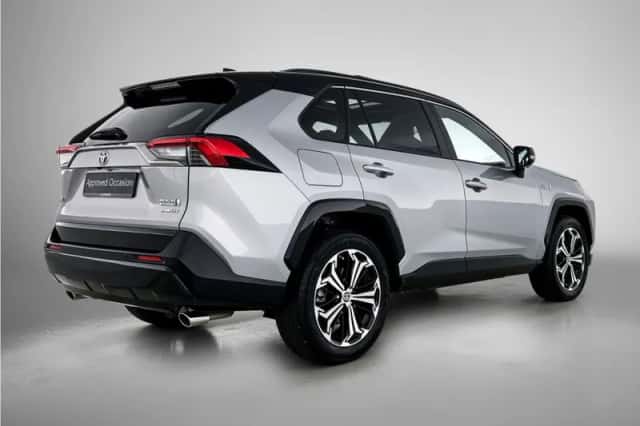 Toyota RAV4 (2025) thumbnail 2