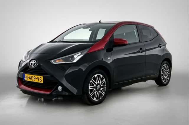 Toyota Aygo (2022) thumbnail 1