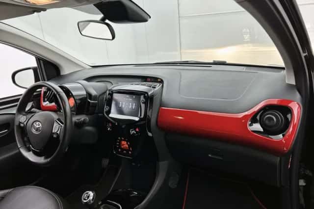 Toyota Aygo (2022) thumbnail 6