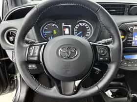 Toyota Yaris (2019) thumbnail 17