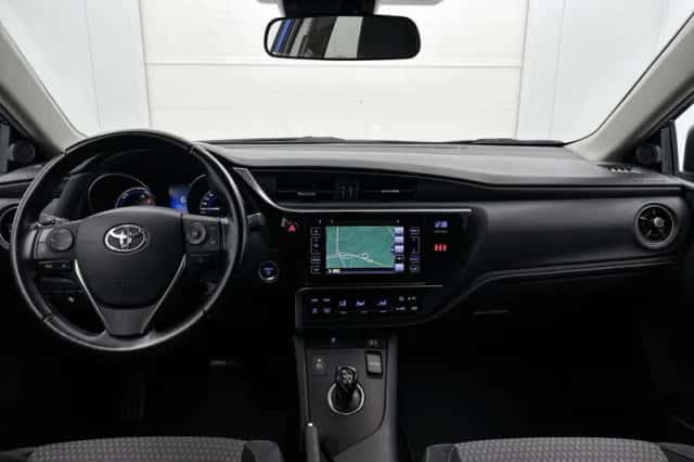 Toyota Auris (2018) thumbnail 4