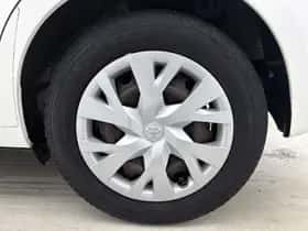 Toyota Yaris (2018) thumbnail 22