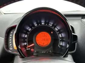 Toyota Aygo (2022) thumbnail 5