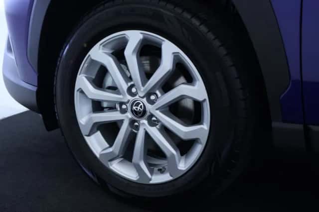 Toyota Corolla_Cross (2025) thumbnail 4