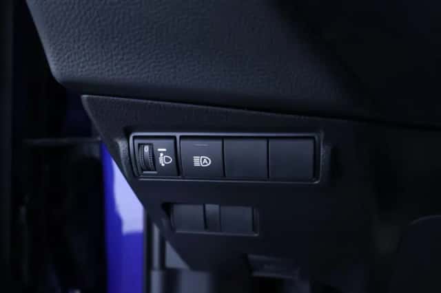 Toyota Corolla_Cross (2025) thumbnail 6