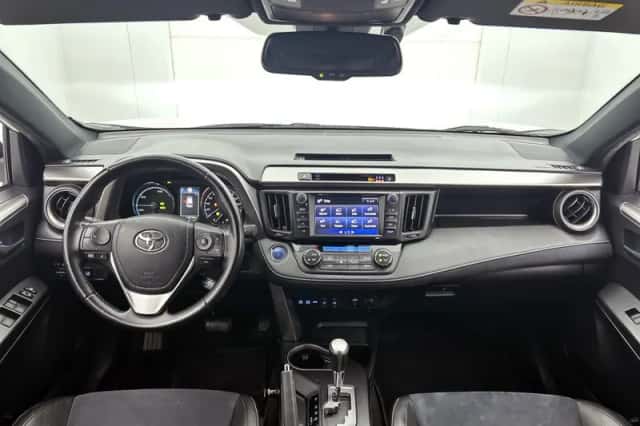 Toyota RAV4 (2016) thumbnail 4