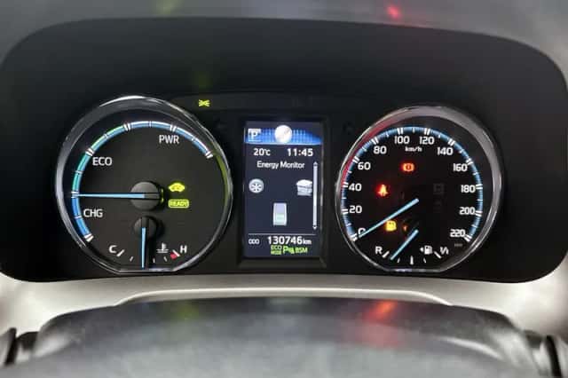 Toyota RAV4 (2016) thumbnail 5