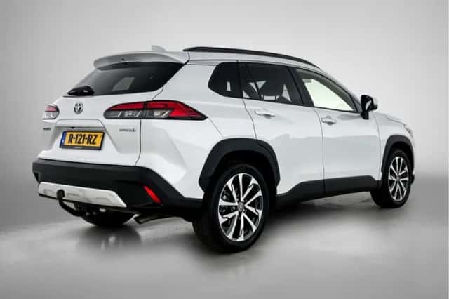 Toyota Corolla Cross (2022) thumbnail 2