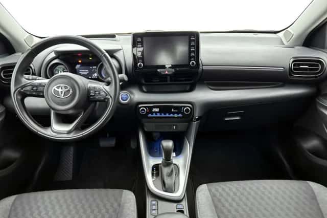 Toyota Yaris (2021) thumbnail 4