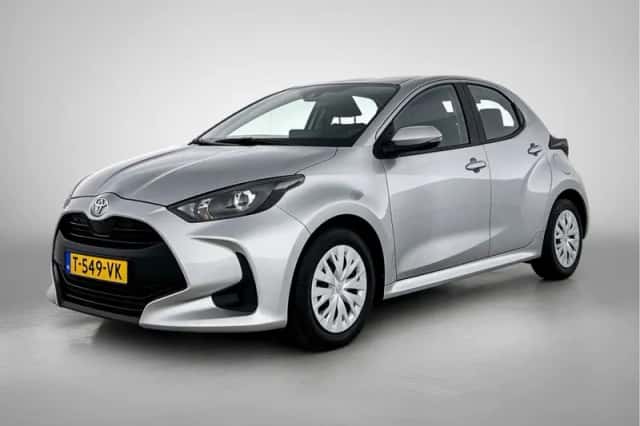 Toyota Yaris (2023) thumbnail 1