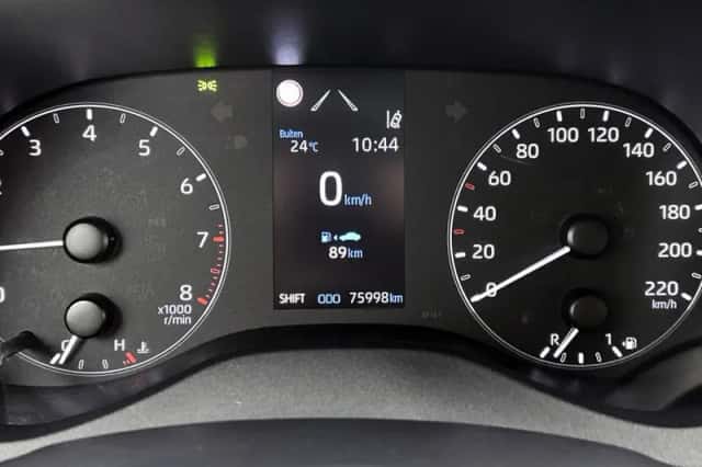 Toyota Yaris (2023) thumbnail 5