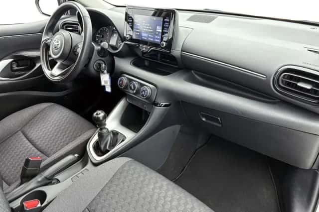 Toyota Yaris (2023) thumbnail 6