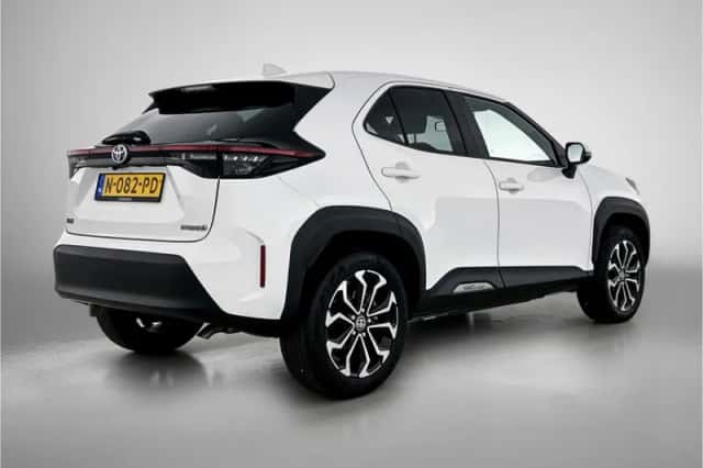 Toyota Yaris Cross (2021) thumbnail 2