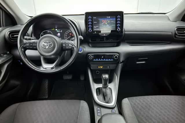 Toyota Yaris (2021) thumbnail 4
