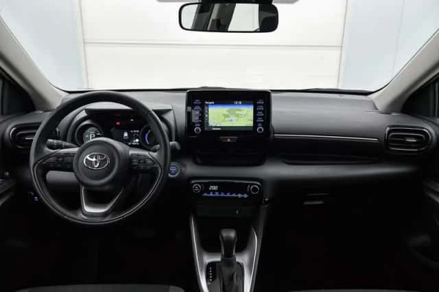 Toyota Yaris (2023) thumbnail 4