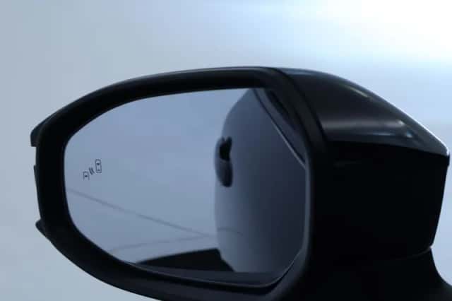 Toyota Corolla_Cross (2025) thumbnail 5