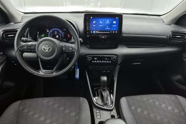 Toyota Yaris (2025) thumbnail 4