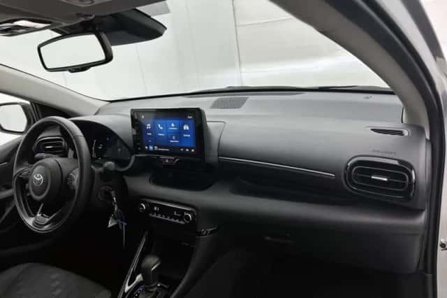 Toyota Yaris (2025) thumbnail 6