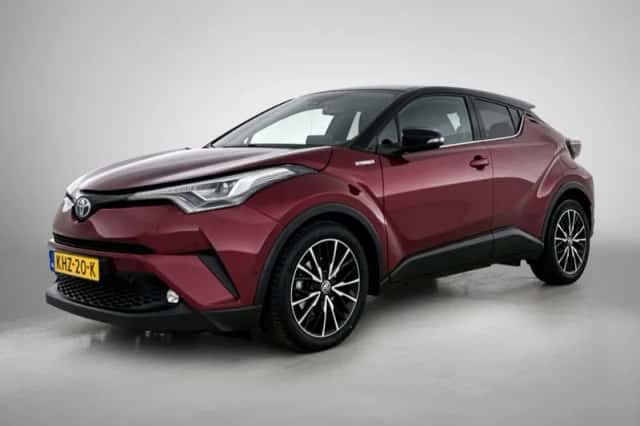 Toyota C-HR (2018) thumbnail 1