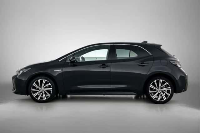 Toyota Corolla (2021) thumbnail 3
