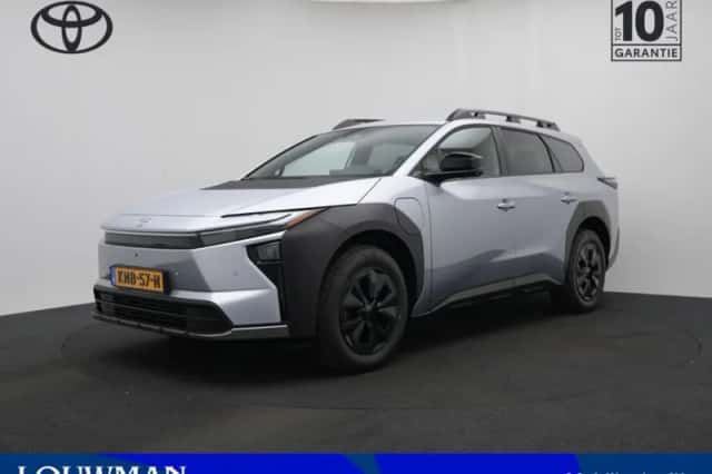 Toyota bZ4X (2026) thumbnail 1
