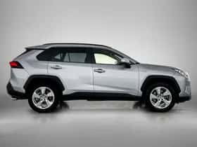 Toyota RAV4 (2021) thumbnail 11