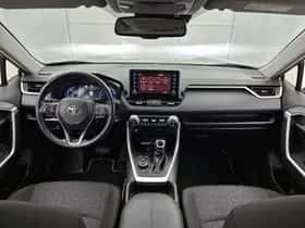 Toyota RAV4 (2021) thumbnail 4
