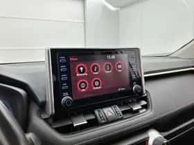 Toyota RAV4 (2021) thumbnail 7
