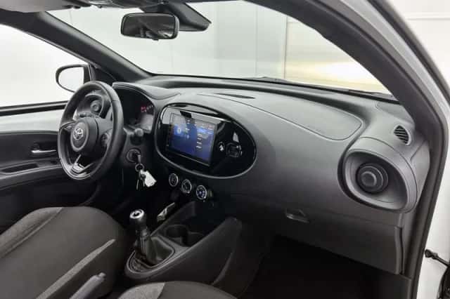 Toyota Aygo (2024) thumbnail 6
