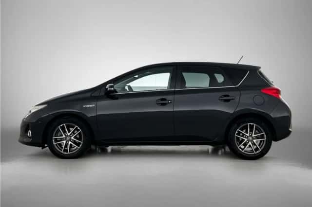 Toyota Auris (2014) thumbnail 3