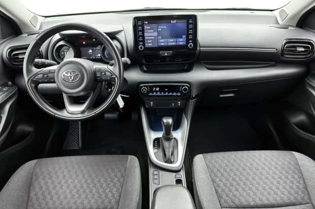 Toyota Yaris (2023) thumbnail 4