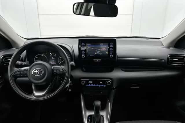 Toyota Yaris (2021) thumbnail 4