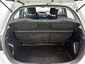 Toyota Yaris (2018) thumbnail 27