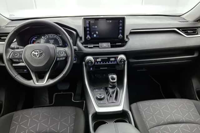 Toyota RAV4 (2021) thumbnail 4